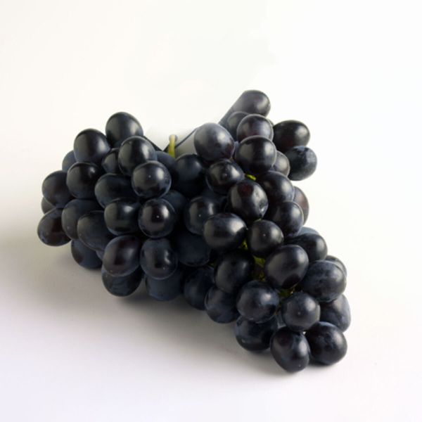 Grapes Black Chile Approx 1Kg (Pack)